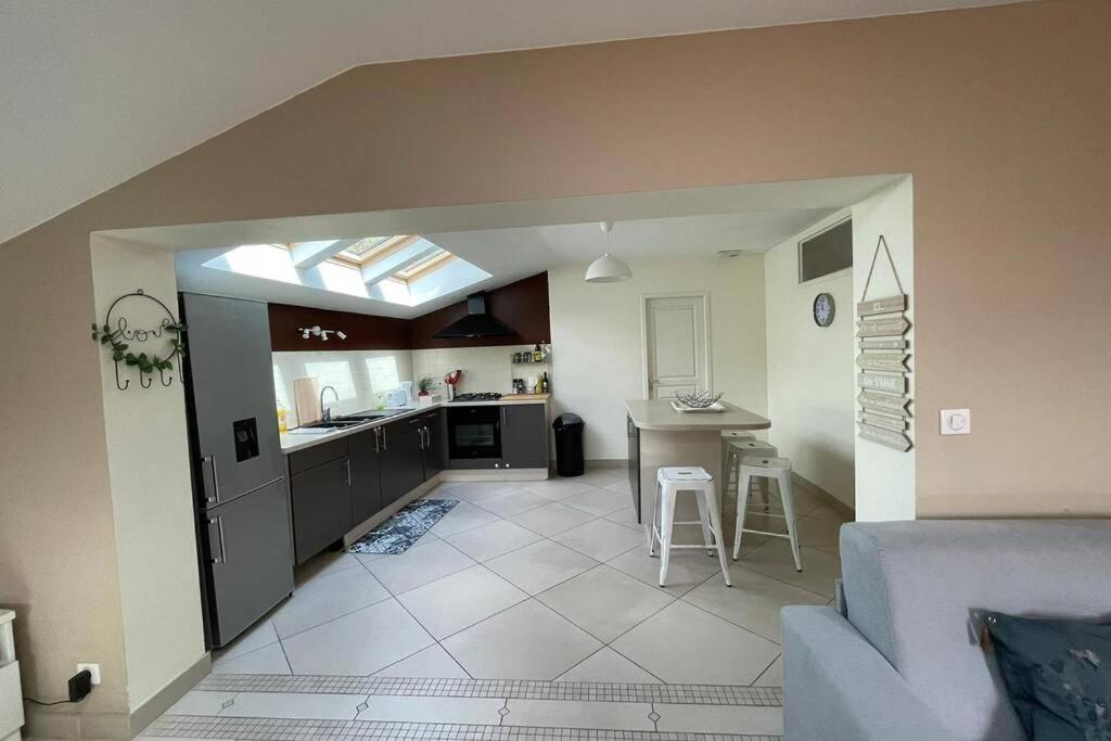 Superbe Appartement Avec 2 Chambres - 9 Personnes - Parking Prive Tournon-sur-Rhone Exterior foto